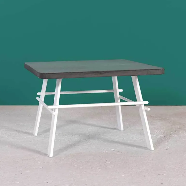 Opale Table basse design carrée en béton ciré fabrication française